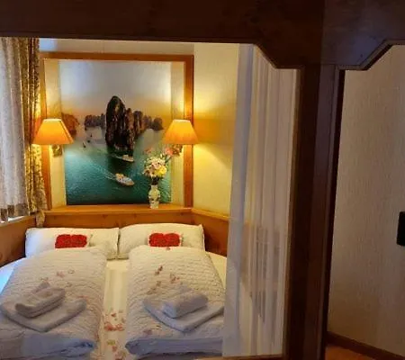 Hanoi Hotel *